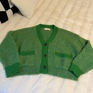 Cropped button front cardigan sweater! Good condition! Size S/M